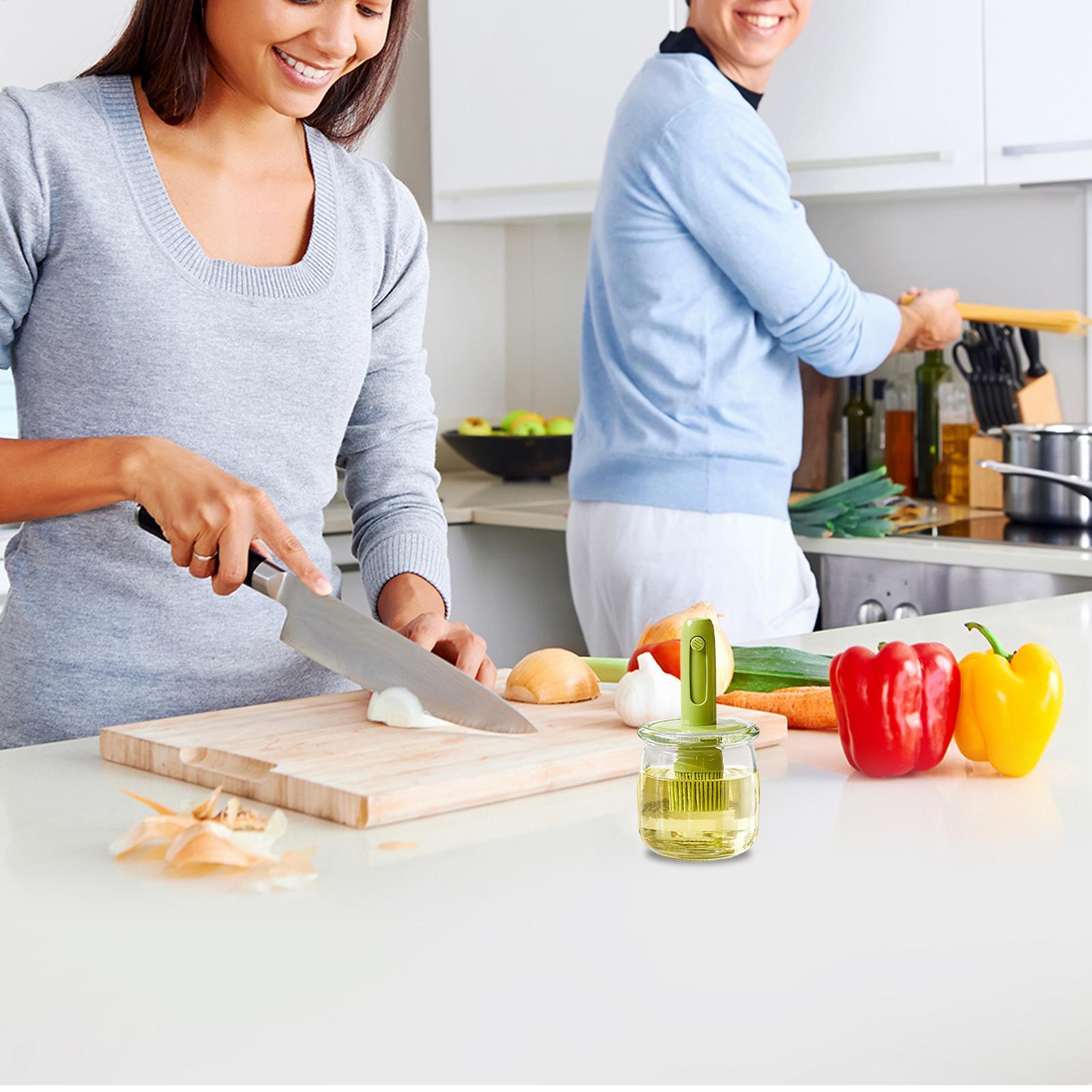 Kitchen Gadgets Dispenser Brush Holder - موزع الزيت زجاجة صلصة السيليكون فرشاة