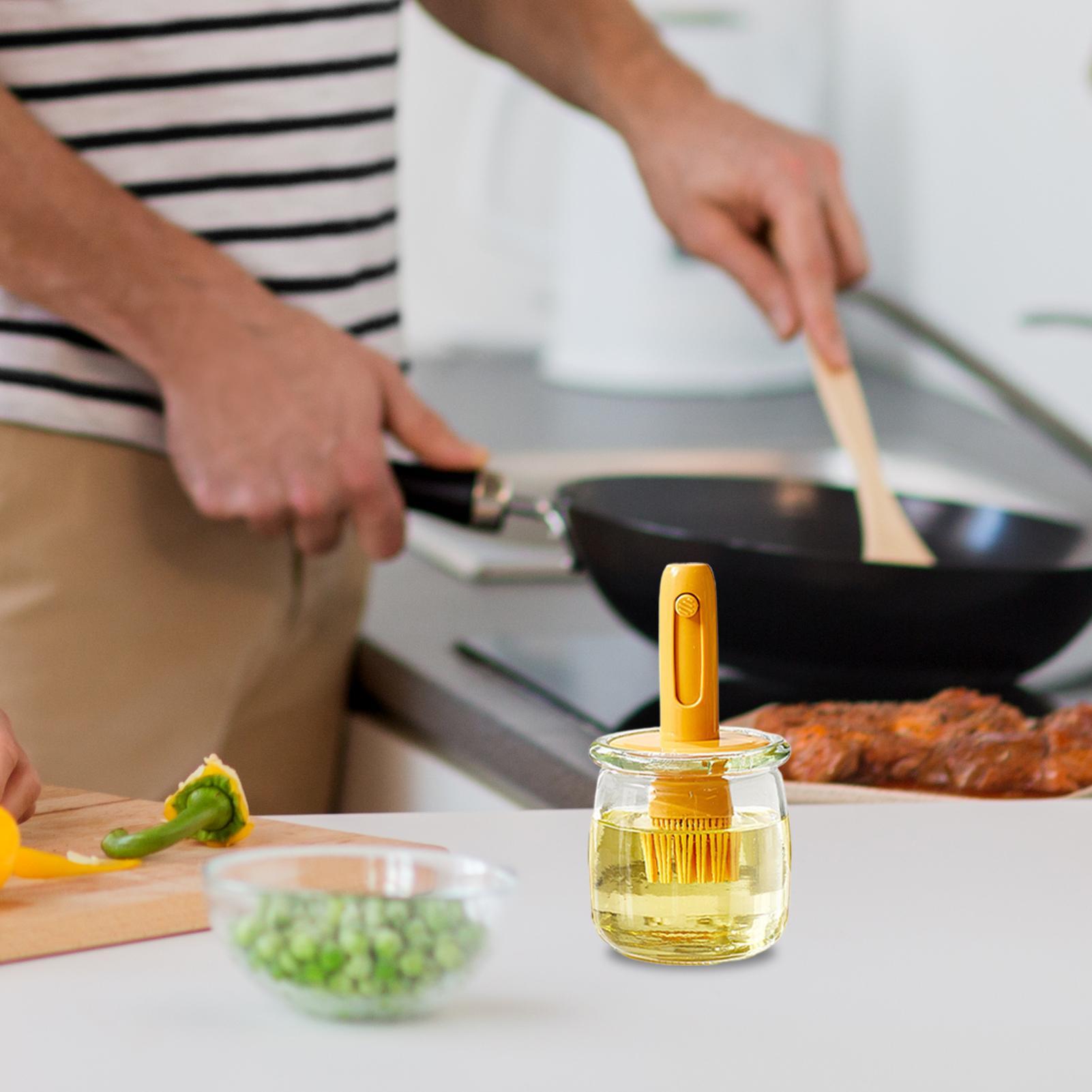 موزع الزيت للمطبخ خفيف الوزن ز - مراجعة Kitchen Gadgets Dispenser Brush Holder وسعره