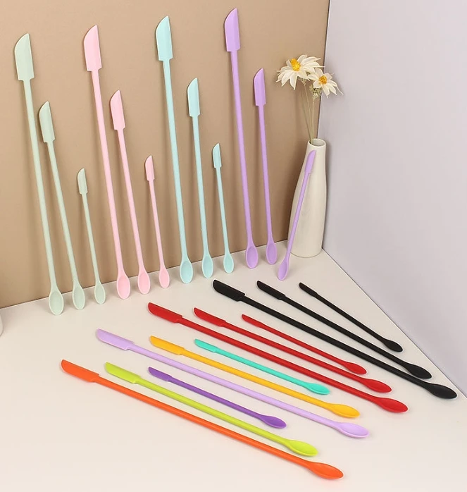 ملعقة سيليكون مقاومة للحرارة ب - مراجعة Kitchen Gadgets List وسعره