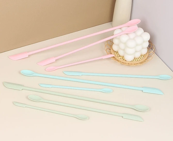 ملعقة سيليكون مقاومة للحرارة ب - مراجعة Kitchen Gadgets List وسعره