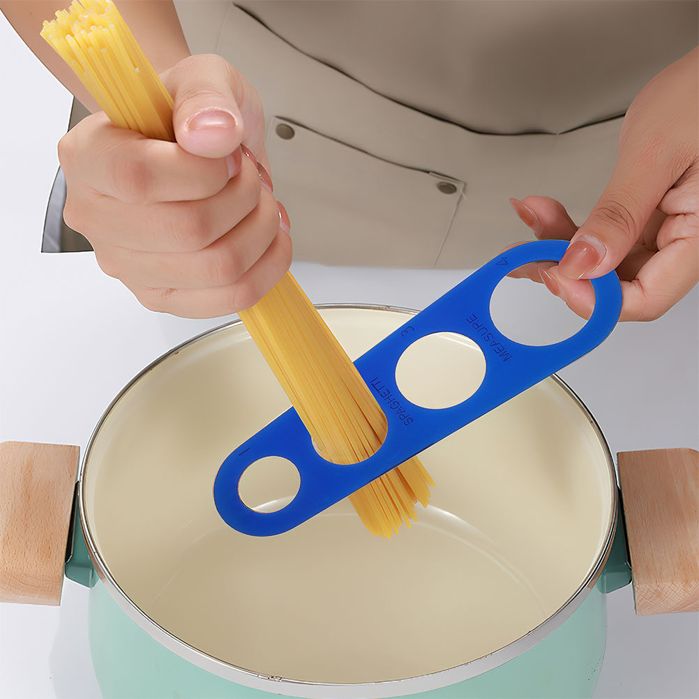 قطعتان من أدوات قياس السباغيتي - مراجعة Kitchen Gadgets Guide وسعره